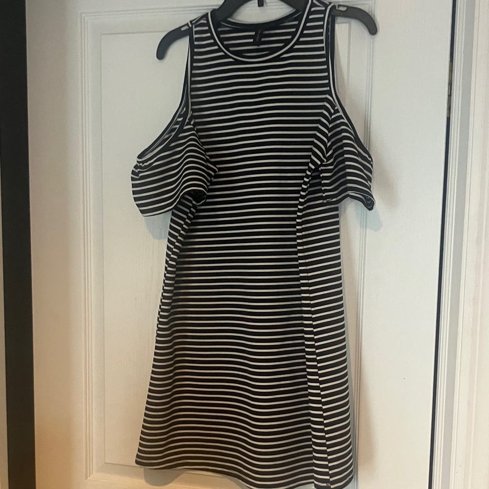 Elegant Black and White Striped Cold Shoulder Dress